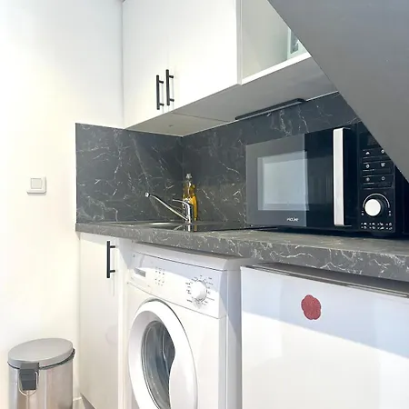 Stylish Loft In In Clery 4 דירה