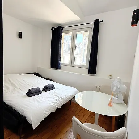 Stylish Loft In In Clery 4 Apartment