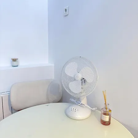Stylish Loft In In Clery 4 דירה *