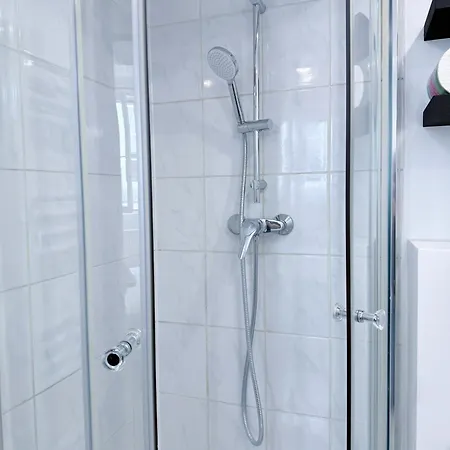 Stylish Loft In In Clery 4 דירה *