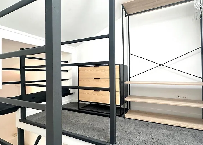 Stylish Loft In In Clery 4 *